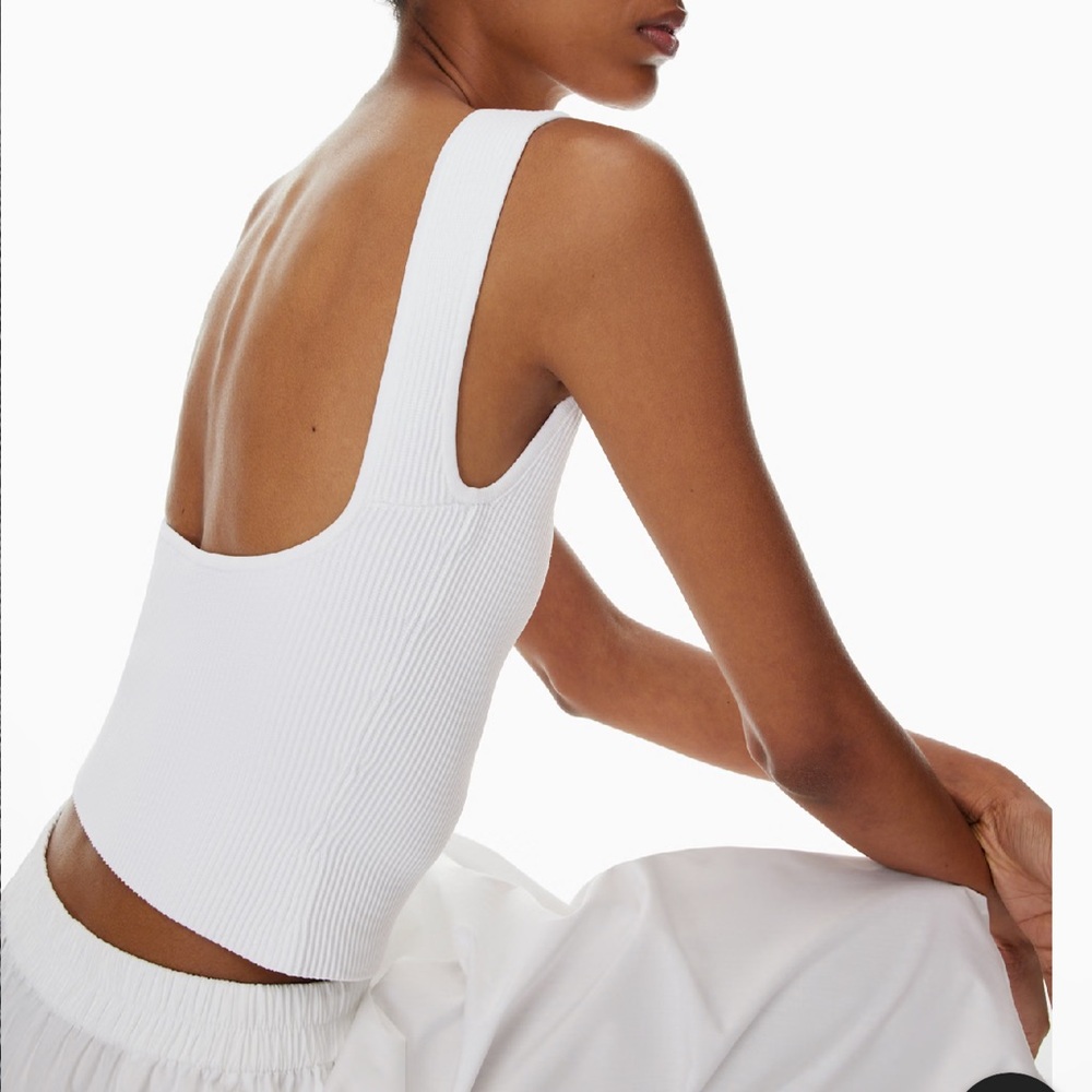 Babaton Sculpt Knit Leading Top